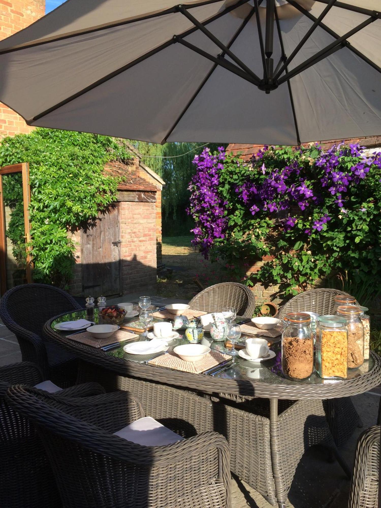 Lime Trees Farm Panzió Bicester Kültér fotó